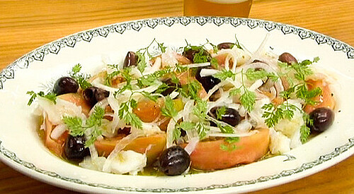 Ensalada de tomate y bacalao