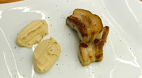 Tocineta asada con puré de patata con foie