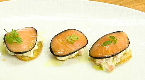 Pincho de salmón, yogur y alga nori