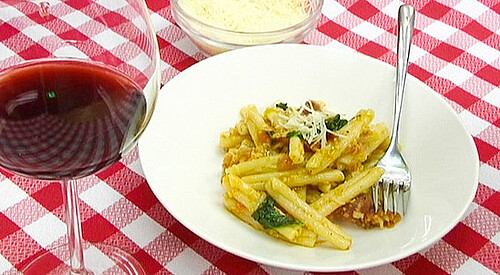 Pasta pomodoro con albahaca