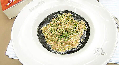 Revuelto de chipirones con salsa negra