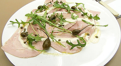 Ensalada aliñada de jamón y patatas