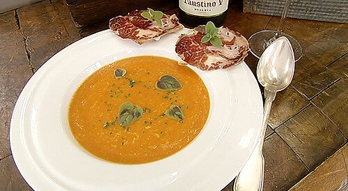 Sopa de tomate con idiazabal ahumado