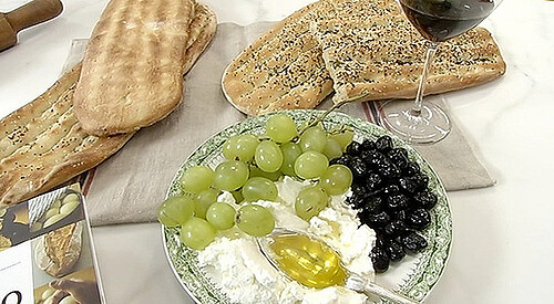 Pan persa y labne