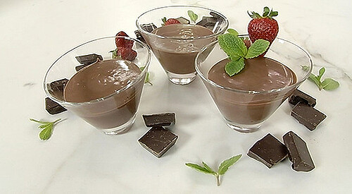Vasitos de chocolate y fresa