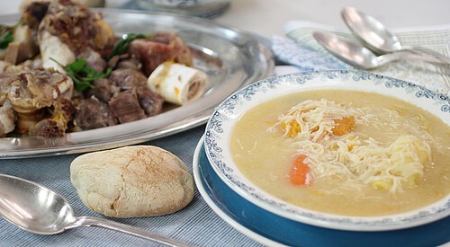 Puchero sevillano