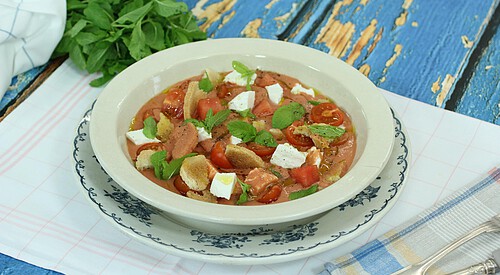 Porra de sandía, tomate y albahaca