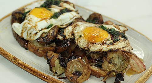 Alcachofas con huevos - receta exprés