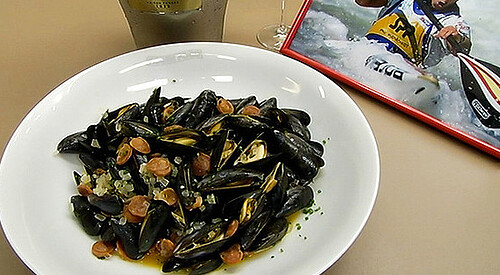 Mejillones con txistorra