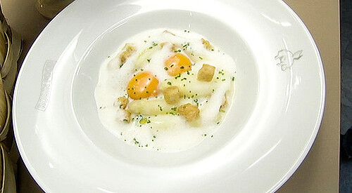 Sopa de espárragos blancos