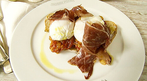 Huevos con fritada y jamón