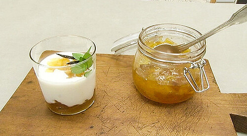 Confitura de piña con yogur