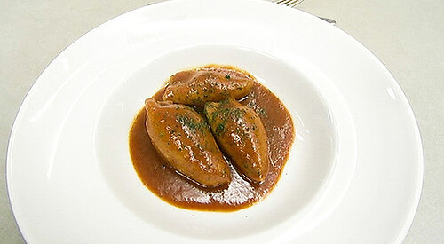 Chipirones a la vizcaína rellenos de butifarra