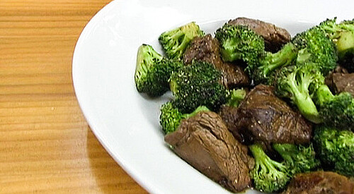 Tacos de solomillo y brocoli al wok