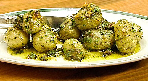 Ensalada de patata y pan viejo